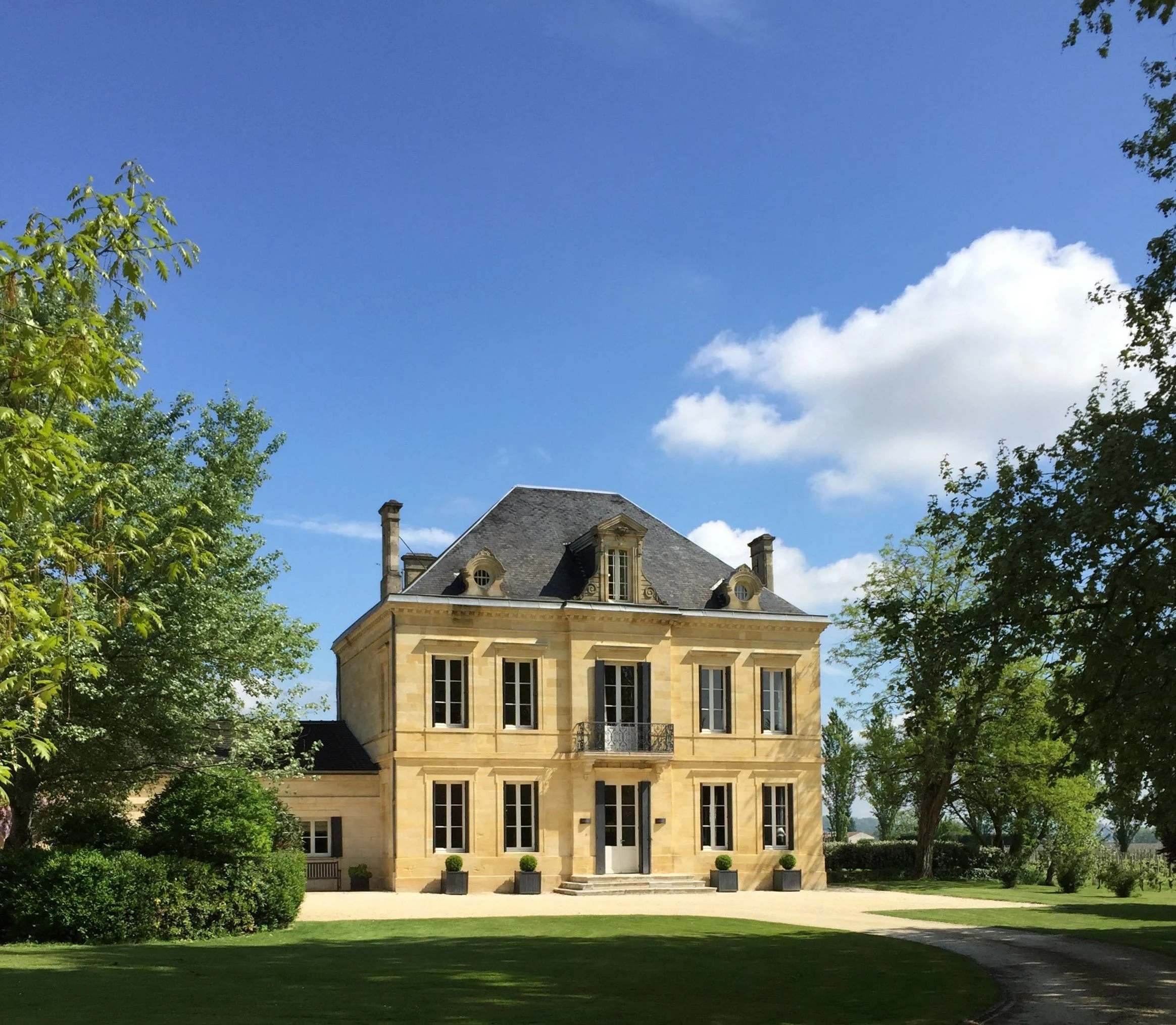 Teyssier_April_927e43f8e9 Château Teyssier Saint-Émilion Grand Cru
